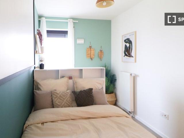 Chambre en colocation à louer à Rosa Parks, Paris