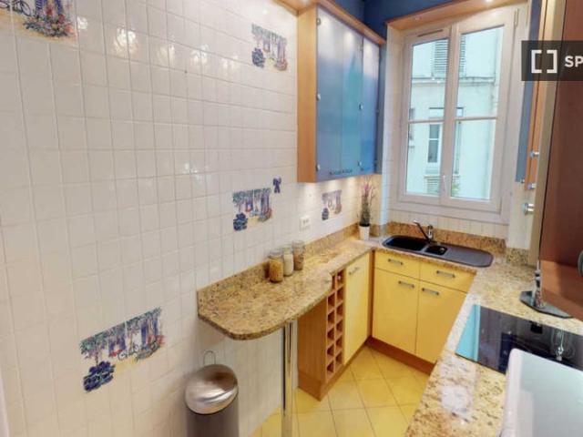 Chambre dans un appartement partagé de 5 chambres, Ternes Maillot, Paris