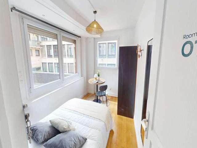 Chambre en colocation à louer à Violet Commerce, Paris