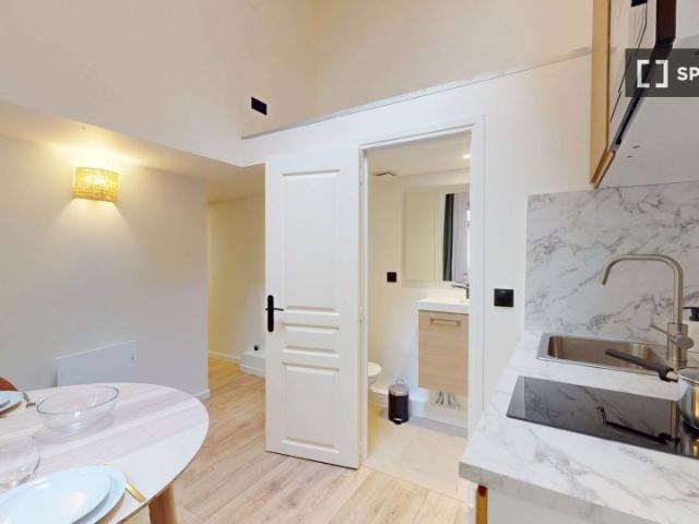 Chambre en colocation à louer aux Batignolles, Paris