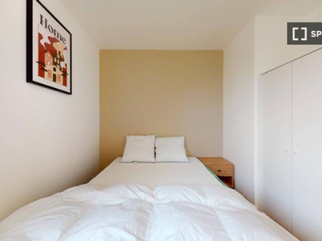 Chambre en colocation à louer dans le Faubourg de l'Arche, Paris