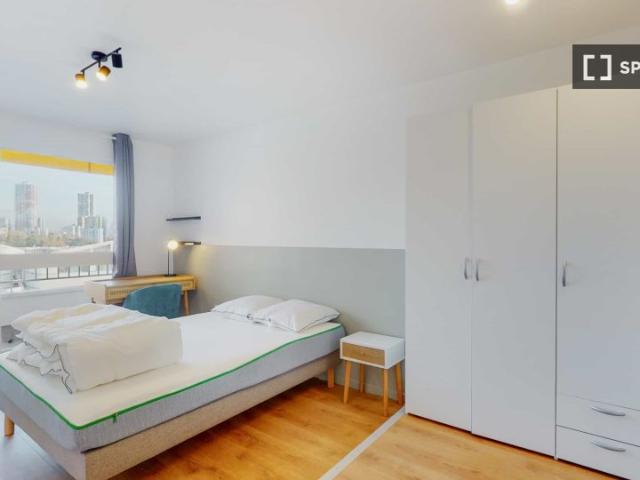 Chambre en colocation à louer dans le Parc Nord, Paris