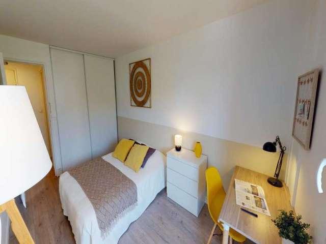 Chambre en colocation à louer dans le Parc Nord, Paris