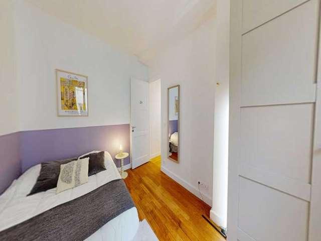 Chambre en colocation à louer dans le Triangle d'Or, Paris