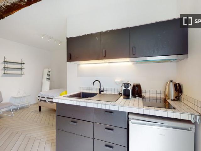 Chambre en colocation à louer, Fontainebleau, Paris