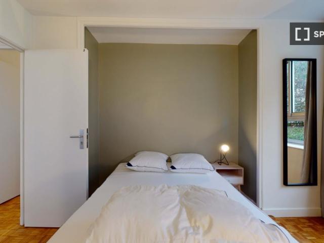 Chambre à louer dans un appartement de 15 chambres, Palaiseau, Paris