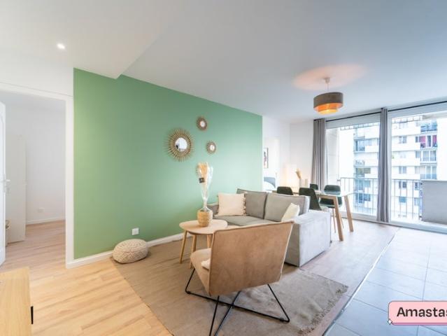 Chambre en colocation – Appartement meublé | Colom