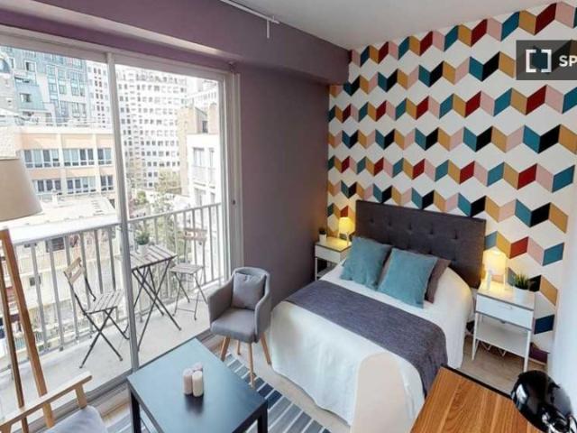 Chambre en colocation dans un appartement de 4 chambres à louer à Danube, Paris