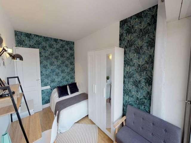 Chambre en colocation dans un appartement de 4 chambres à louer à Danube, Paris