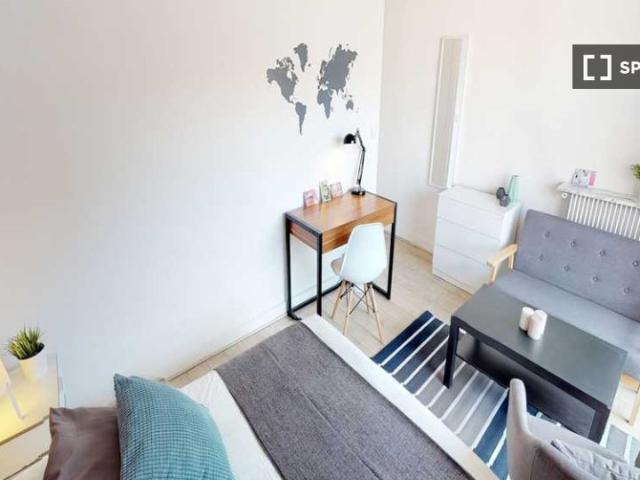 Chambre en colocation dans un appartement de 4 chambres à louer à Danube, Paris