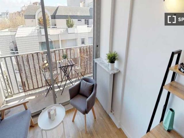 Chambre en colocation dans un appartement de 4 chambres à louer à Danube, Paris