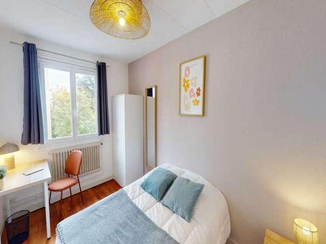 Chambre en colocation dans un appartement de 4 chambres à louer à Lyon