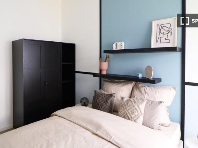 Chambre en colocation dans un appartement de 4 chambres à louer à Paris