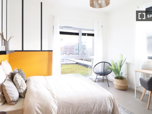 Chambre en colocation dans un appartement de 4 chambres à louer à Paris