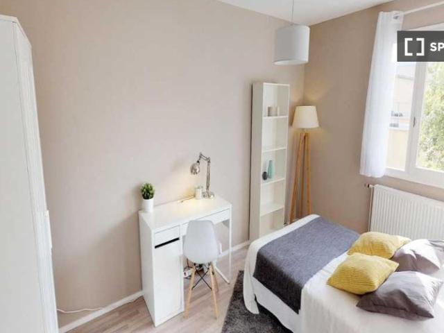 Chambre en colocation dans un appartement de 4 chambres à louer, Gerland, Lyon