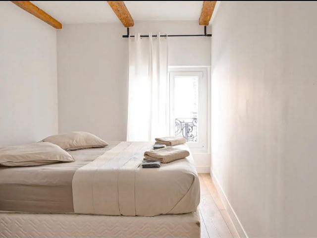 CHAMBRE EN COLOCATION DANS UN APPARTEMENT DE TYPE 4 66,40m2: chambre + salle d'eau en colocation / Quartie