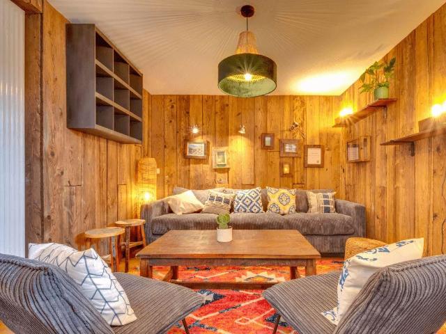 Chambre en colocation dans une maison à Paris
