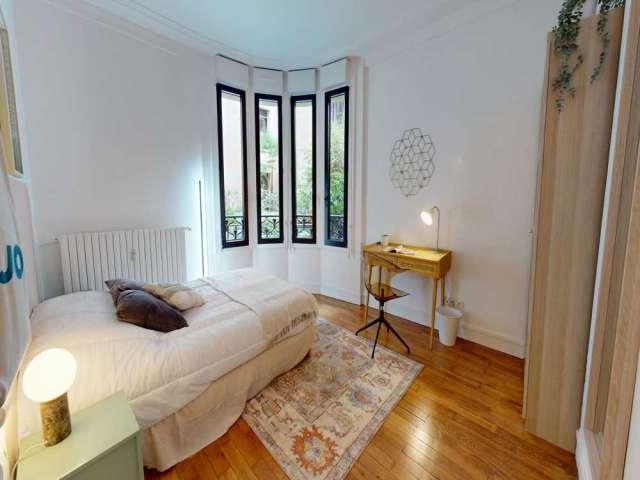 Chambre en colocation dans le Triangle d'Or, à Paris