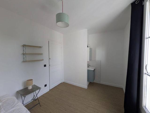 Chambre en colocation ds belle maison année 1920
