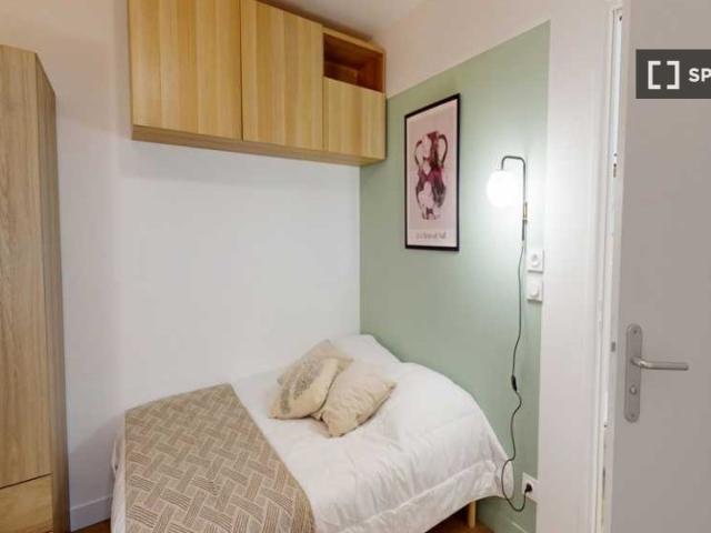 Chambre en colocation, Faubourg Saint Louis, Paris