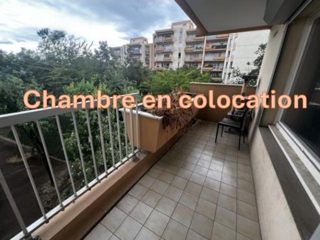 Chambre en colocation meublé de 11m2 au 3ème étage