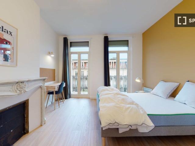Chambre dans un appartement partagé de 18 chambres à Saint Charles, Marseille