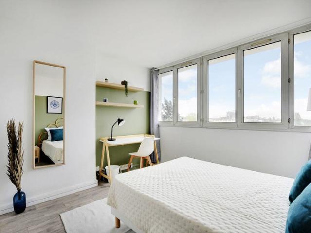 Chambre épurée de 12 m² près de Paris