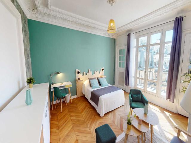 Chambre in Paris Boulevard Malesherbes