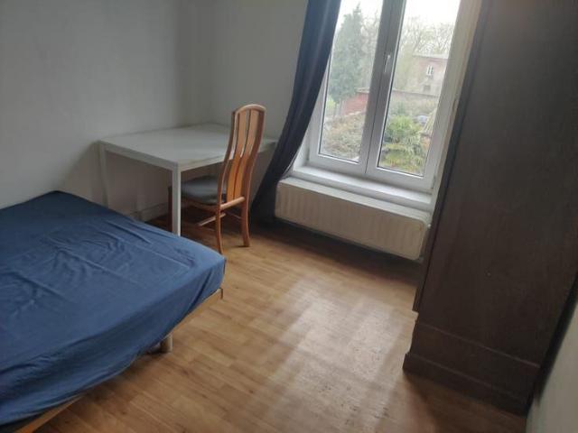 Chambre kot  1 ch, 2ème étage, Gosselies