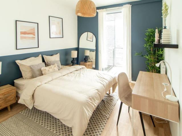 Chambre lumineuse de 11 m² en coliving à Paris