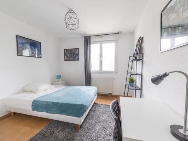 Chambre lumineuse et chaleureuse – 15m²