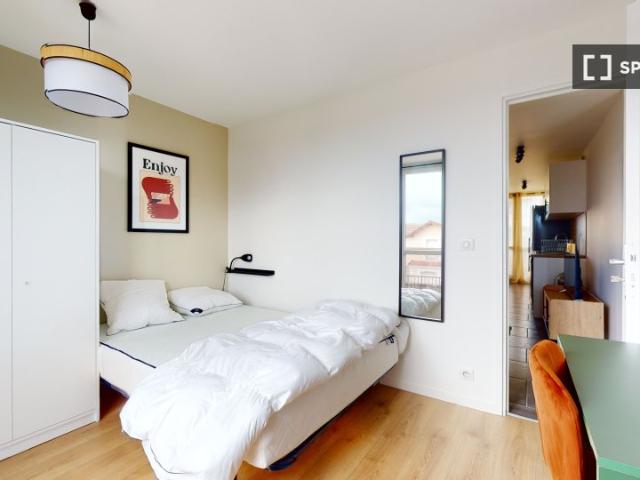 Chambre partagée à louer à Bézons, Paris
