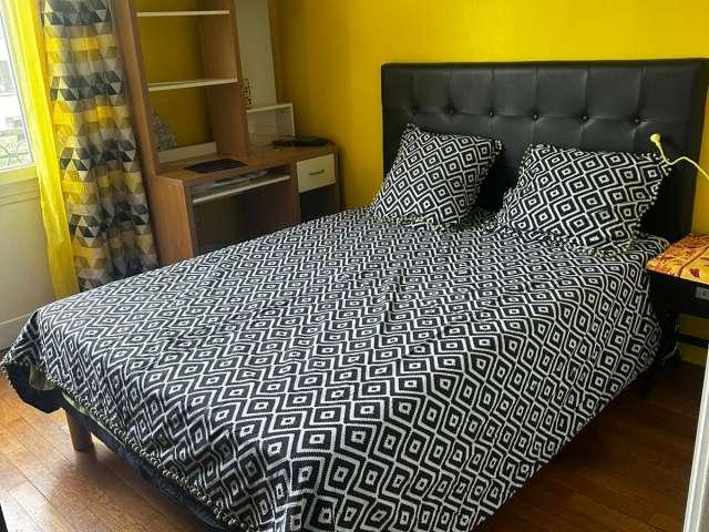 Chambre partagée dans un appartement de 3 chambres à louer à Charenton le Pont