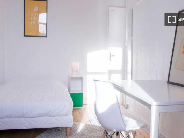Chambre partagée dans un appartement de 3 lits à Wazemmes, Lille