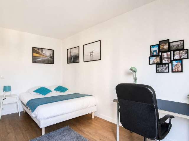 Chambre partagée dans un appartement de 5 chambres à louer à Plaine Gare, Paris