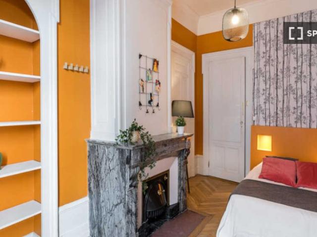 Chambre dans un appartement partagé de 6 chambres à Bellecour