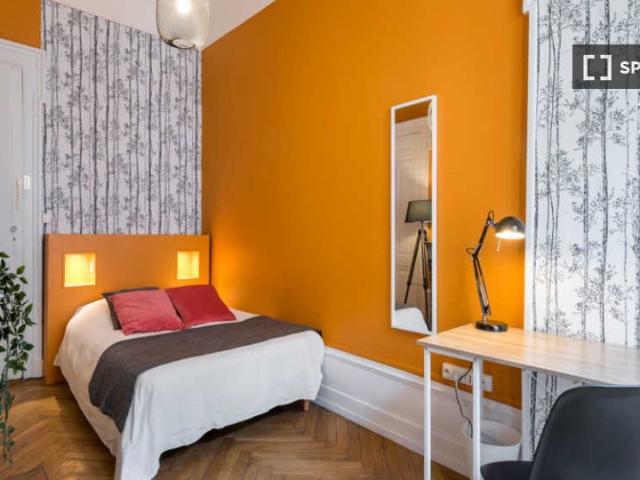 Chambre dans un appartement partagé de 6 chambres à Bellecour