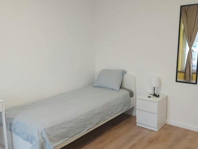 Chambre privée à louer à Charleroi, Rue Pierre Hans