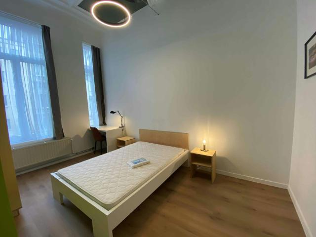 Chambre privée à louer à Ixelles, Avenue de la Couronne
