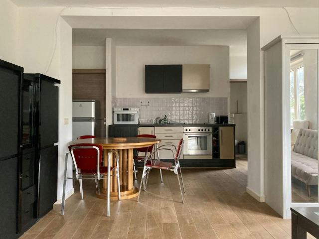 Chambre privée à louer à Ixelles, Rue du Trône