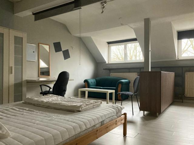 Chambre privée à louer à Ixelles, Rue du Trône
