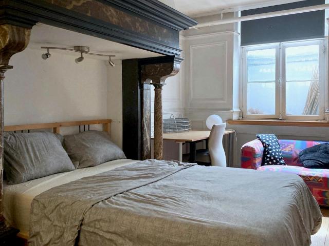 Chambre privée à louer à Ixelles, Rue du Trône
