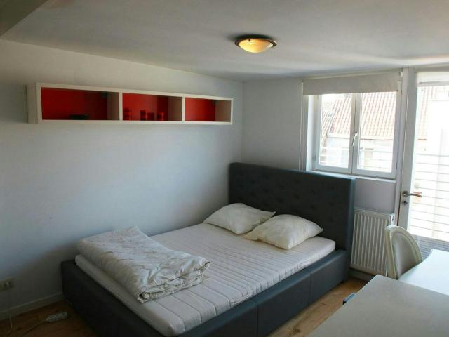 Chambre privée à louer à Ixelles, Rue du Trône