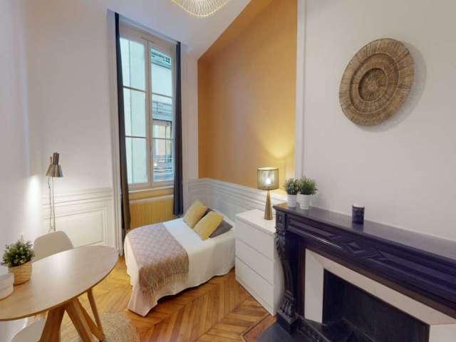 Chambre simple confortable