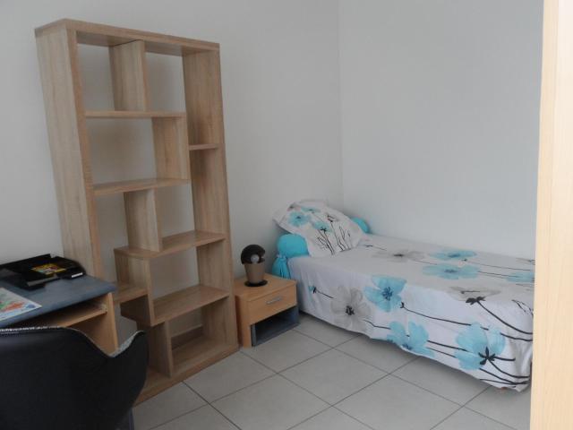 CHAMBRE 12M2 DANS COLOCATION MAISON AVEC JARDIN