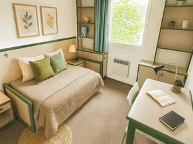 Chambre 1 pièce 12 m²