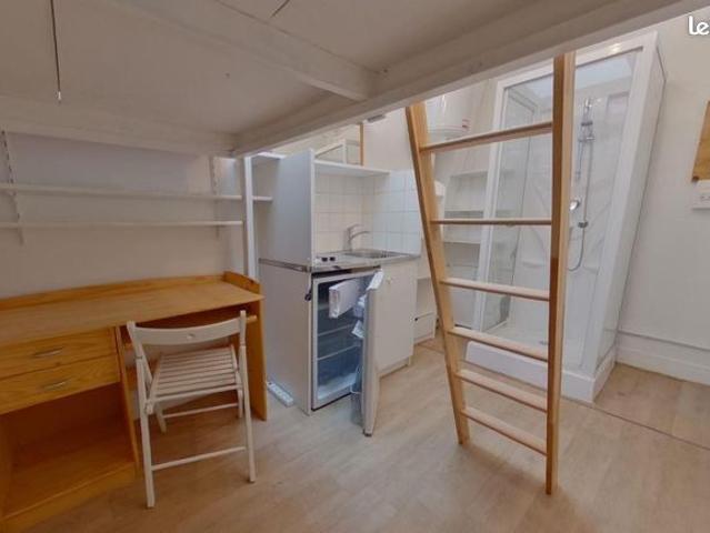 Chambre 1 pièce 8 m²