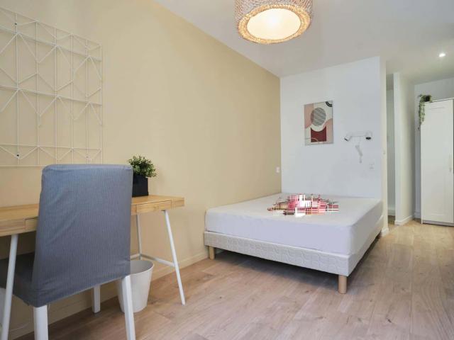Chambre 2 JARDINIERS D12