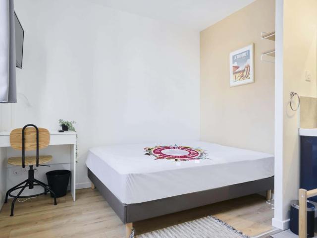 Chambre 2 VICTOR HUGO F