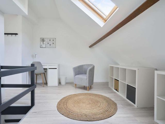 Chambre 4 VICTOR HUGO L